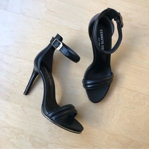Kenneth Cole New York Black Heels